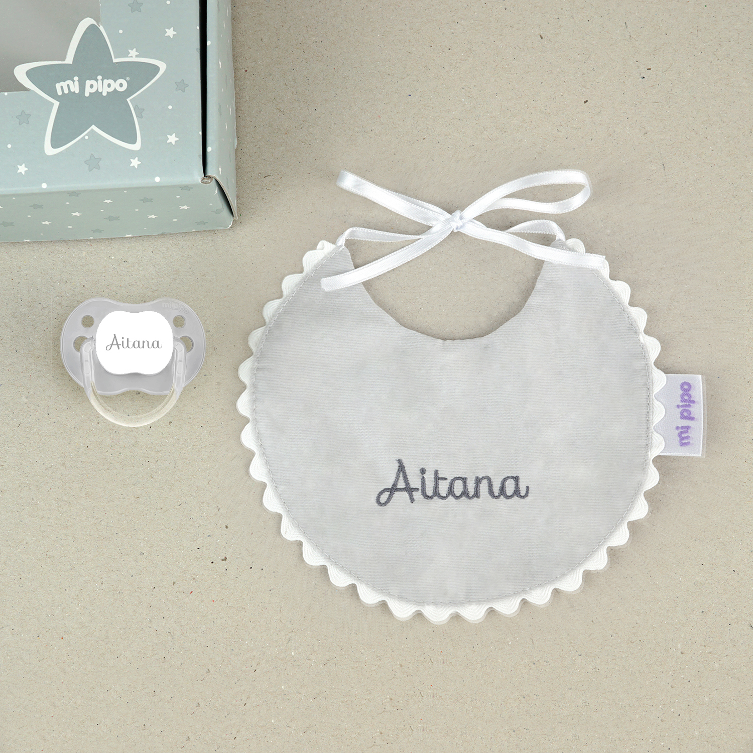 Cajita Baby Babero Personalizada Gris 1 Cajita Baby Babero Personalizada Gris