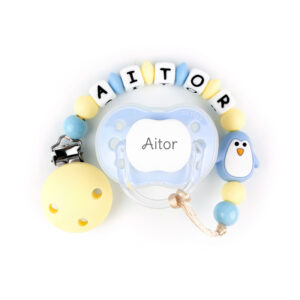 Cajita Chupete Celeste + Chupetero de silicona Pingüino Personalizada