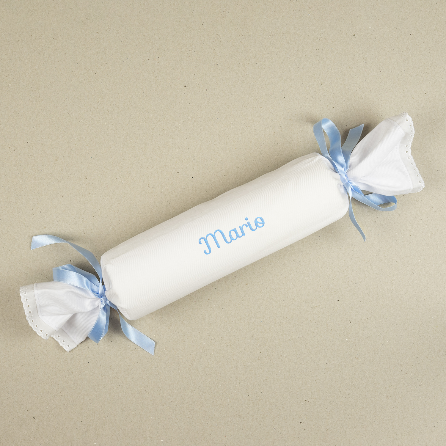 Cojín Antivuelco Caramelo Blanco y Azul personalizado 1 Cojín Antivuelco Caramelo Blanco y Azul personalizado